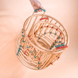 Paniers ronds modernes en rotin naturel Iris, écologiques - Ensemble de 2 - Product Image 4