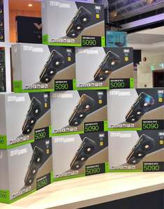 Tarjeta Gráfica ZOTAC GeForce RTX 5090 SOLID 32GB GDDR7 PCI Express 3.0 X16 con Chipset ATI y Ventilador para Estación de Trabajo, Negra, Nueva ZOTAC - Product Image 1