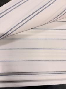 Structure Patta 58 Mélange de polyester tissé teint en fil 58 Tissu de chemise en poly coton pour garçons et filles Costumes de vêtements d'extérieur - Product Image 3