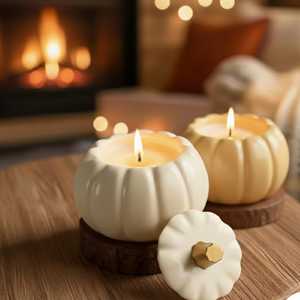 Bougie parfumée en cire de soja naturelle de qualité supérieure dans un pot en céramique avec un design de pot de citrouille pour la décoration de la maison et les cadeaux - Product Image 3