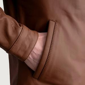 Chaqueta de bombardero de cuero de piel de oveja auténtica Color marrón Prendas de abrigo para hombre de calidad superior Fabricante OEM para hombres - Product Image 3