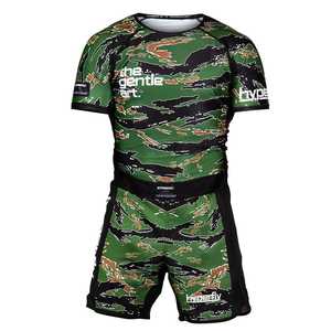 Vente directe d'usine Hommes Rash Guard Poids léger par Pakistanais fait Bright Way International - Product Image 1