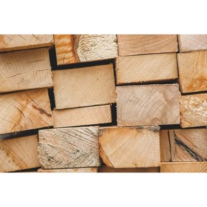 Madera aserrada de pino de primera calidad, madera lisa, recta y asequible para constructores y carpinteros - Product Image 1