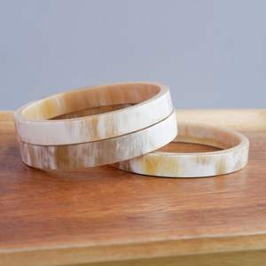 Brazalete de cuerno ligero y pulsera para uso diario - Product Image 3