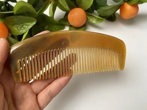 Peigne à cheveux en corne naturelle, couleur aléatoire, massage de la barbe, multi-usages, peignes à cheveux en corne naturelle, différentes tailles pour coiffure, salon - Product Image 2