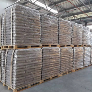 Pellets de biomasa de madera de pino 6mm A1 Estándar europeo DIN PLUS Briquetas de madera 6% Humedad 0.5% Ceniza 3900J Caloría 30-40mm Longitud - Product Image 1