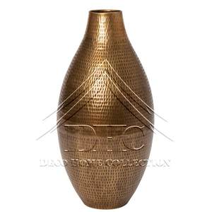 Vase de table en aluminium de luxe moderne Finition en laiton antique pour la décoration de la maison et de la table - Product Image 4