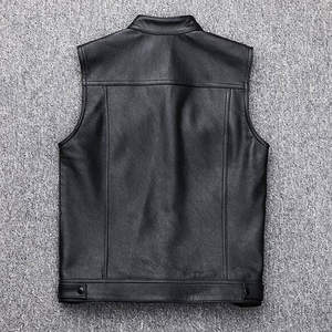 Gilet en cuir au toucher lisse, coupe confortable, option de logo personnalisé pour un style superposé tendance, streetwear et tenue quotidienne - Product Image 2