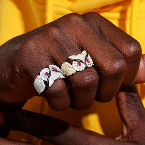 Anillo de Búho para Mujer en Plata con Piedras Baguette y Micro Pavé, Diseño Animal Único, Joyería de Lujo Brillante - Product Image 3