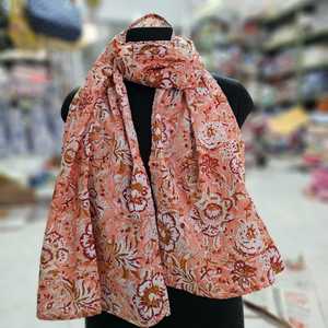 Pañuelos de algodón estampados a mano, estolas de 12x72 pulgadas bellamente elaboradas - Product Image 4