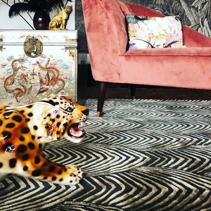 Lujosa Alfombra de lana de diseñador hecha a mano con plumaje suave texturizado y elegante conjunto de patrones artísticos - Product Image 5