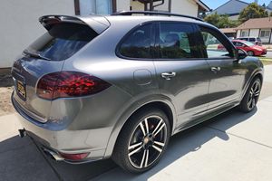 Cayenne Turbo S Usado, Motor V8 Turbo de 550 hp - Product Image 4