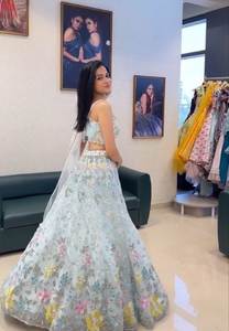 Designer Party Wear Lehenga Choli Avec Paillettes Broderie Travail Lehenga - Product Image 2