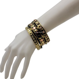 Fabriqué à la main 5 pièces en laiton cuivre bracelet bracelet ensemble double ton finition léger 10mm largeur de bande ethnique Boho Style mixte - Product Image 2