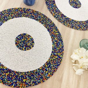 Camino de Mesa con Cuentas con Diseño de Mariposas y Flores de Colores, Mantel Individual Decorativo Hecho a Mano para Bodas - Product Image 6