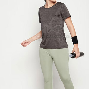 เสื้อยืดผู้หญิงทรงปกติ ออกแบบโลโก้ได้ตามต้องการ สำหรับฤดูร้อน ผ้าถัก สวมใส่สบาย ราคาขายส่ง คุณภาพสูง - Product Image 5