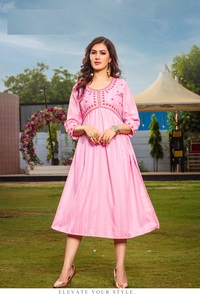 La última y elegante colección de Rayon Kurtis para mujer con bordado pesado Alia Cut para mujer - Product Image 3