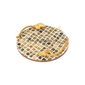 Decoración de mesa de calidad superior Bandeja para servir alimentos para el hogar y la cocina con mango de hierro y metal recubierto de polvo negro Precio asequible - Product Image 4