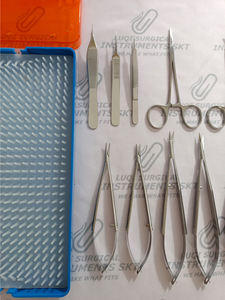 Ensemble d'instruments microchirurgicaux Koshima 11 pièces en acier inoxydable allemand avec plateau en plastique et tapis en silicone certifié CE - Product Image 2