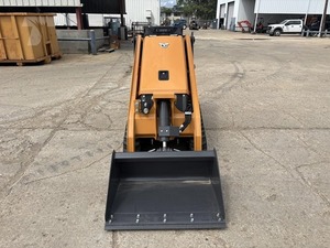 Mini-chargeuse sur pneus CASE TL100 pour travaux de construction et agricoles - Product Image 2
