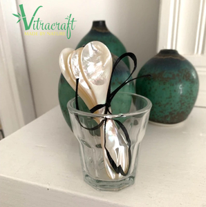 Cuillères à personnaliser avec logo personnalisé les cuillères à Caviar sont fabriquées à partir de coquilles de nacre jaunes naturelles taille 9cm - Product Image 1