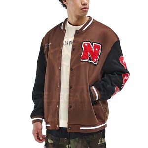 Chaquetas de béisbol de manga larga con hombros caídos holgados del mejor proveedor con estampado de letras y corazones para hombres, chaquetas de béisbol universitarias - Product Image 1