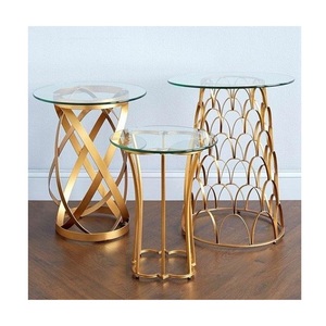 2024 grande table basse tendance avec dessus en verre trempé avec support brillant en métal doré utilisé dans le salon de l'hôtel à la maison au meilleur prix - Product Image 4