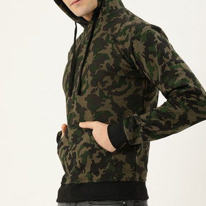 Vente en gros de sweats à capuche pour hommes de haute qualité, design camouflage, logo personnalisé, impression par sublimation, respirant, manches longues - Product Image 2