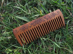 UTILISATEUR Peigne à cheveux à manche en bois fait à la main pour une utilisation en salon de l'Inde Peigne en bois en gros pour un usage commercial à vendre en vrac - Product Image 3
