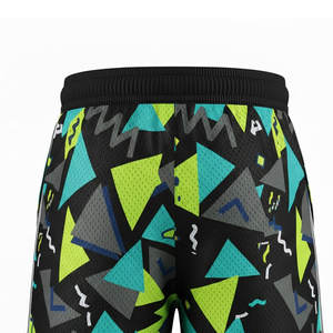 Shorts décontractés pour hommes en satin imprimé par transfert thermique, écologiques, à séchage rapide, en tissu respirant pour la course, la gym, le fitness et les sports d'équipe - Product Image 6