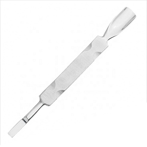 Empujador de Cutículas de Acero Inoxidable de 5.5 Pulgadas con una Extremidad de 9 mm y la Segunda Extremidad para Remover Pterigios - Product Image 1
