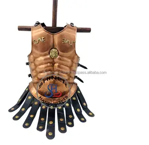 שריון מימי הביניים Spartan שרירים שריון 300 סרט 18 מד פלדה רומי לוחמי תלבושות נחושת גימורים ליל כל הקדושים