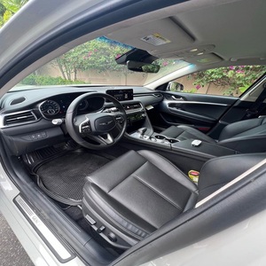 Trendy G- ene-si-s G 70 AWD 2.5T Sport - Product Image 3