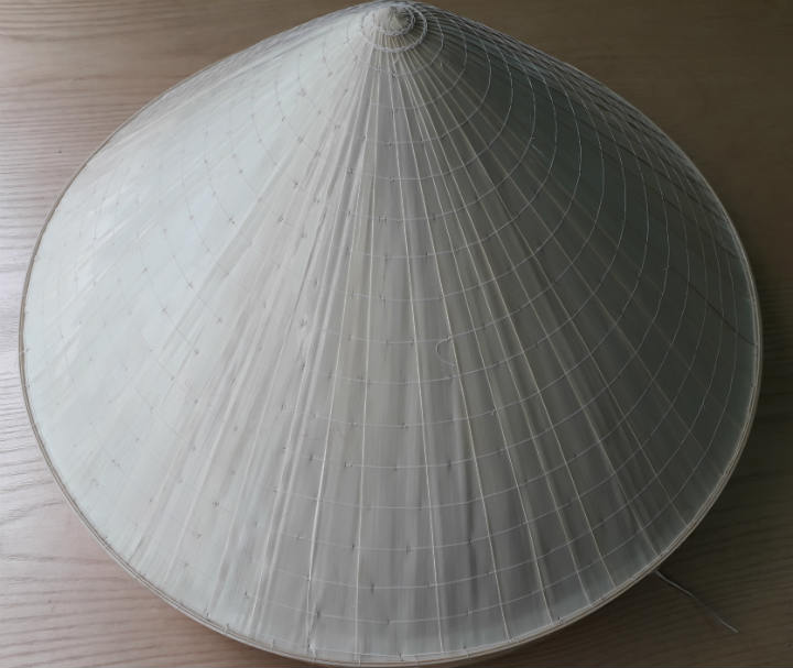 Traditional Vietnam conical hat/Palm leaf conical hat tradition hat of Vietnam