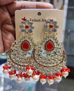 INDIO ÚLTIMO TRADICIONAL KUNDAN CHAPADO EN ORO ALTO CON DISEÑADOR DE PERLAS HERMOSO JUEGO DE PENDIENTES KUNDAN FANCY PARA MUJERES Y NIÑAS - Product Image 3