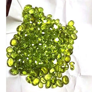 233ชิ้นของหินเพอริโดธรรมชาติขนาด7x5 8x6 9x7มม. 197 CTS iroc Sale พลอยเพอริโดสีเขียวตัดเราได้ถึง91 $ สำหรับทุกคน - Product Image 4