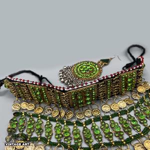 Collier ethnique tribal vintage orné de perles de verre bohèmes traditionnelles afghanes faites à la main pour femmes, idéal pour les festivals - Product Image 3