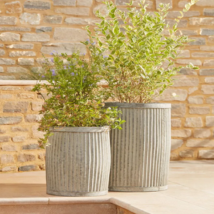 Dos jardineras de barril galvanizadas estriadas, jardineras de Metal modernas, suministros de jardín, jardinera de hierro, pequeña y grande decorativa, barata - Product Image 1