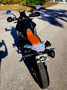 มอเตอร์ไซค์มือสอง K T M 8 9 0 S M T ปี 2024 ราคาถูก ขาย - Product Image 2