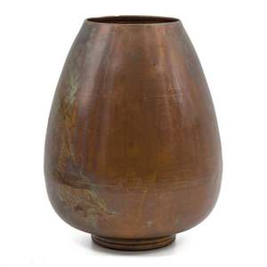 Vase à fleurs en métal esthétique rustique avec patine patinée fini pour des arrangements floraux élégants et polyvalents dans le décor - Product Image 3