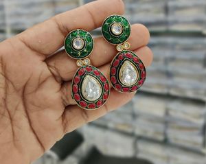 Boucles d'oreilles en forme de goutte en laiton et cuivre pour femmes élégantes et à la mode bijoux de luxe vintage aspect diamant pour les mariages - Product Image 1