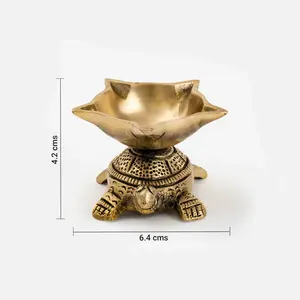 Compra al por mayor: Diya de latón Imperial con forma de tortuga Panchmukhi, hecha a mano, para Diwali, Pooja y Puja. - Product Image 3