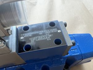 Vanne de commande directionnelle proportionnelle 4WRTE 16 V1-200L-4X/6EG24EK31/F1M Servo hydraulique 4WRTE 4WRTE10 4WRTE16 - Product Image 6