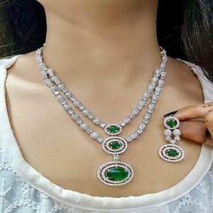 Collier en laiton double couche serti de boucles d'oreilles diamants américains taille étoile parfait pour la fête paire avec ethnique et Western Wear - Product Image 1