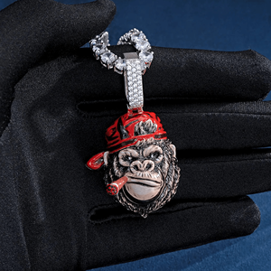 Pendentif Hip Hop en alliage plaqué or personnalisé de qualité supérieure avec diamants CZ glacés - Le Legende Glacé, cadeau pour homme et bijoux de fête - Product Image 4