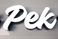 Letrero LED Metálico 3D Personalizado con Certificación UL, Letras de PVC, Acero Inoxidable y Acrílico para Decoración de Tiendas y Empresas