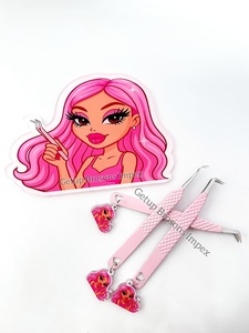 Llaveros personalizados sostenibles de alta calidad, azulejo de pestañas de muñeca bonita acrílica con imán para pinzas de extensión de pestañas disponibles - Product Image 4