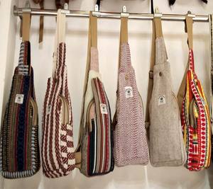 Sac à dos en chanvre de style bohème de haute qualité, sac de voyage unisexe (BG-665) en provenance d'Inde, disponible au prix de gros - Product Image 1