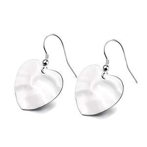 Orecchini Pendenti Martellati Placcati Oro Argento Sterling Trendy con Diamante a Cuore e Perla in Oro Bianco/Rosa per Fidanzamento - Product Image 1