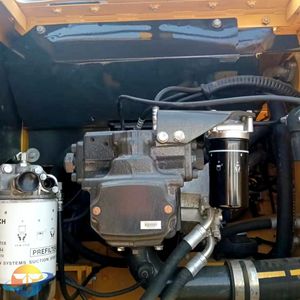 Vente chaude d'excavatrice d'occasion Komatsu PC220-8, chenille d'origine de 80 cm, vente directe, pièces de machines de construction d'occasion - Product Image 2